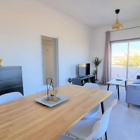 Appartement With 360° Balcony And Direct Sea And Harbour View!