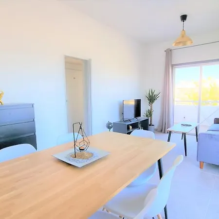 Apartment With 360° Balcony And Direct Sea And Harbour View!