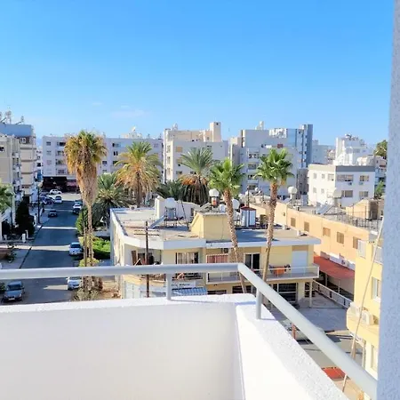 With 360° Balcony And Direct Sea And Harbour View! Apartment *
