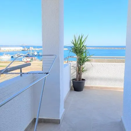 With 360° Balcony And Direct Sea And Harbour View!